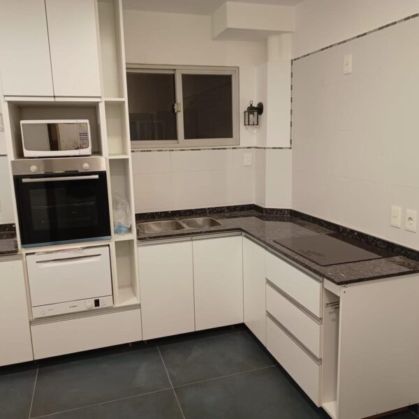 MDF 18 MM y Granito Azul Escandinavo