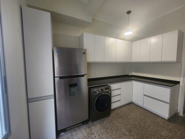 MDF 18 MM y Granito Verde Labrador