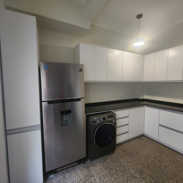 MDF 18 MM y Granito Verde Labrador